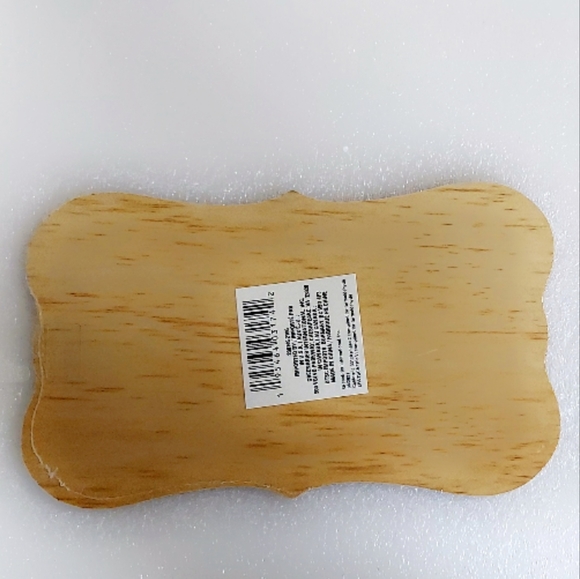 Artisanal Unfinished Wood Shield Plaque - Perfect for DIY Creations! - Picture 2 of 2